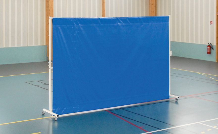 Cloison mobile Cloison mobile dépliée séparation de salle Metalu Plast