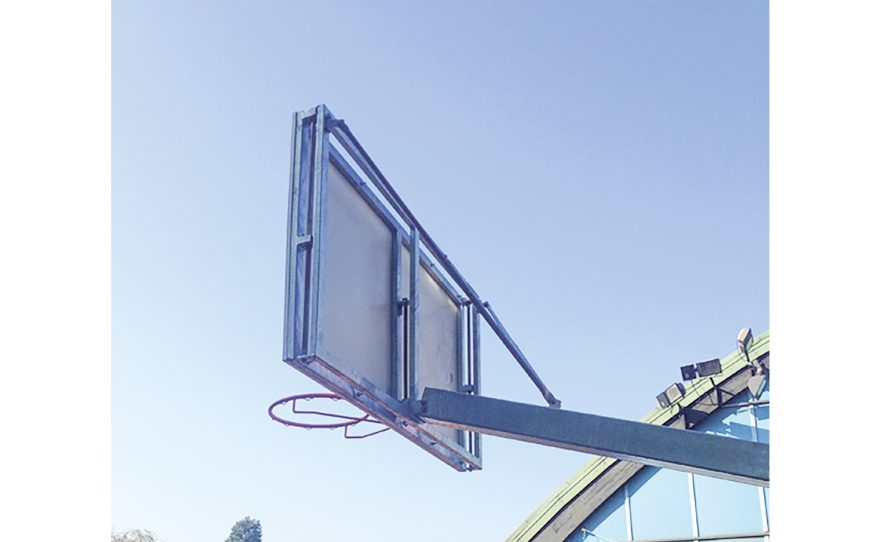 Basketball goal for competition and outdoor use in galvanized steel Metalu