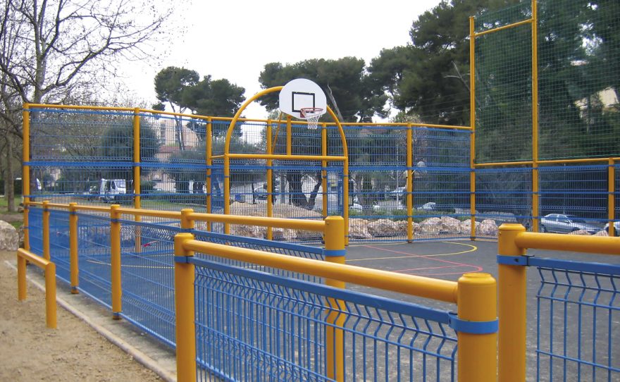 Multisports playground herouville Metalu Plast