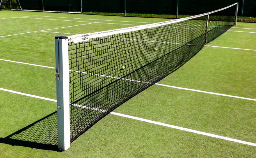 Poteau en aluminium carré pour le tennis à sceller