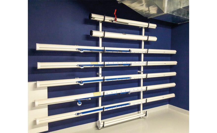 Râtelier stockage poteaux Râtelier mural pour stockage des poteaux de sport tennis volley ball badminton Metalu Plast