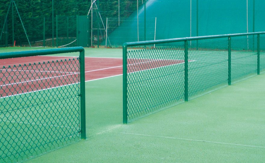 Séparation de terrain Metalu Plast pour terrain de tennis